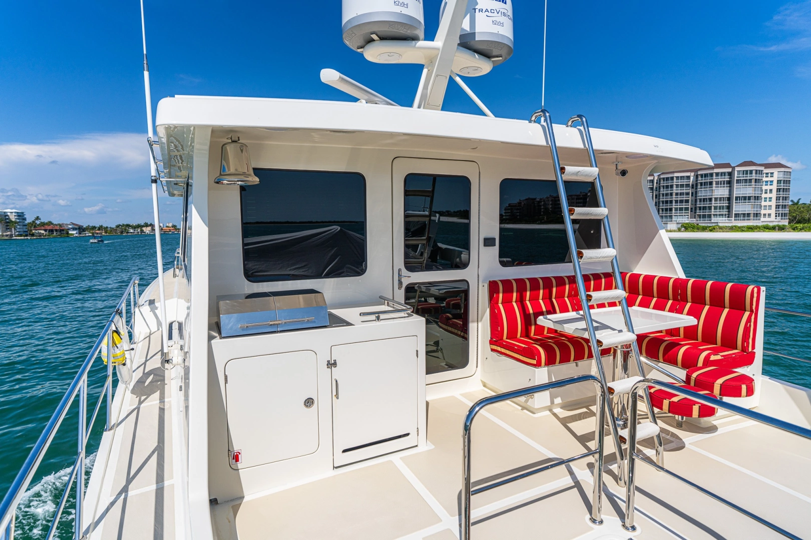 Marlow Explorer 70E-CB Yacht For Sale