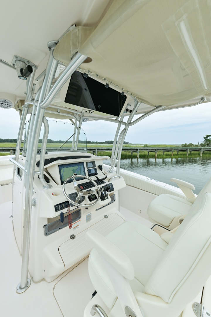 2008 Grady-White 306 Bimini