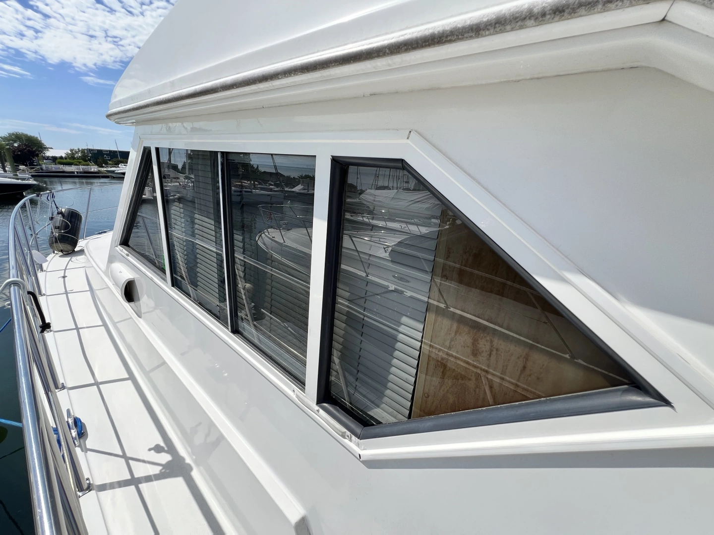 Navigator 4400 Yacht For Sale