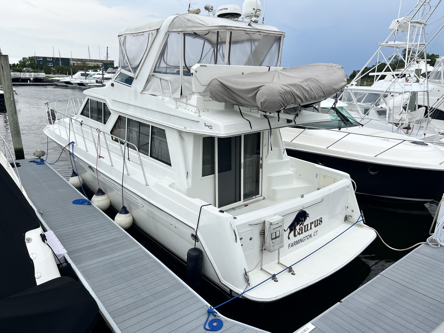 2004 Navigator 4400