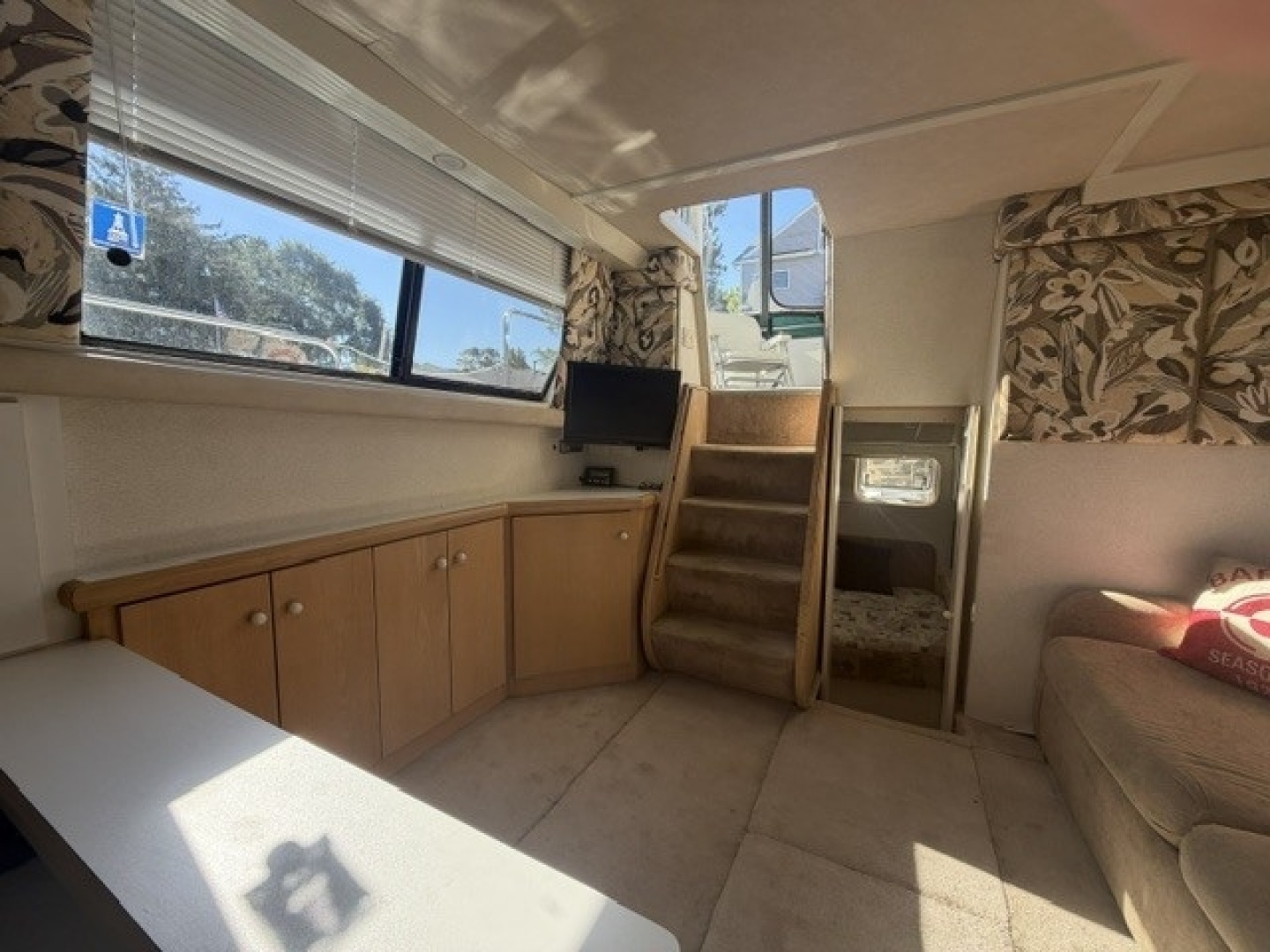 Moonbeam V 34ft Silverton Yacht For Sale