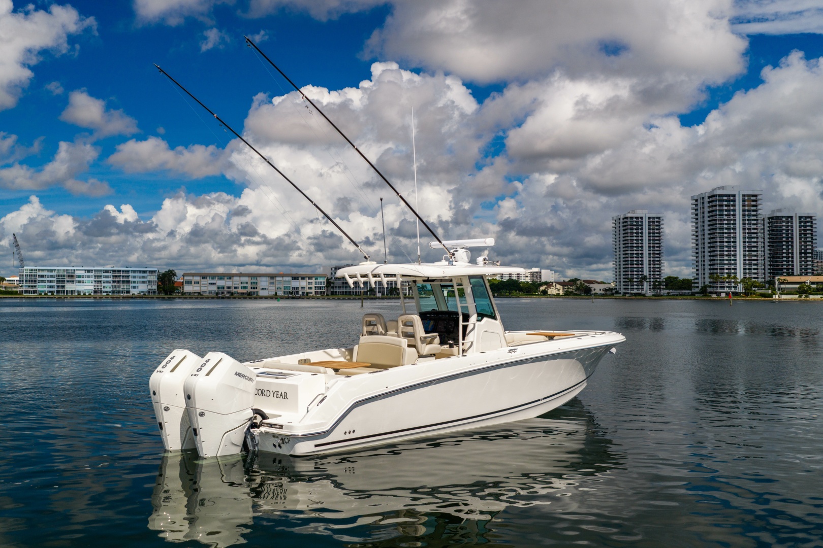 2024 Boston Whaler 330 Outrage
