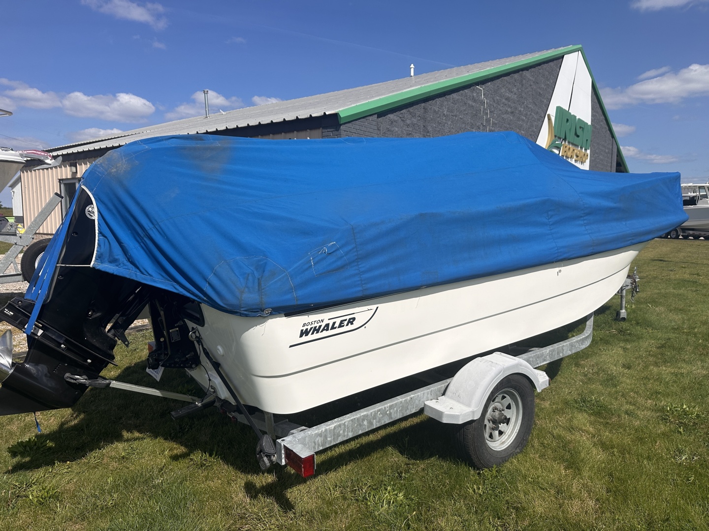 17ft Boston Whaler Yacht For Sale
