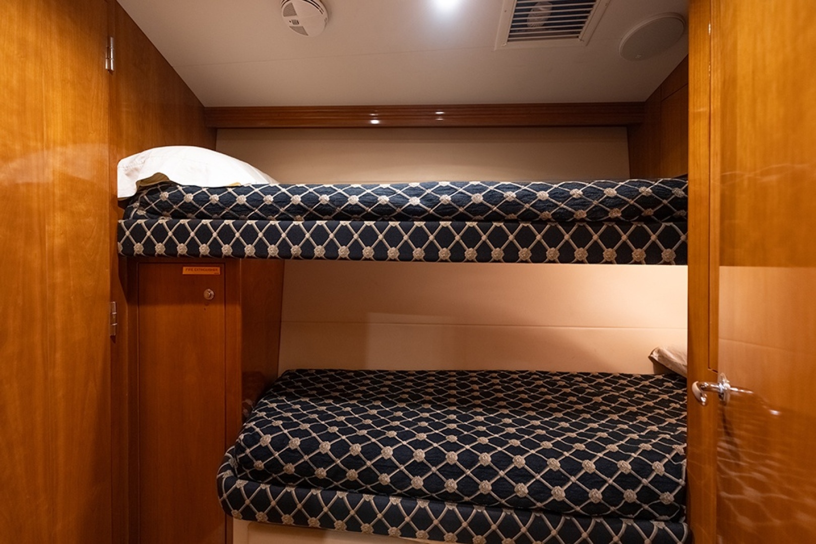 FRIENDSHIP 55ft Hatteras Yacht For Sale