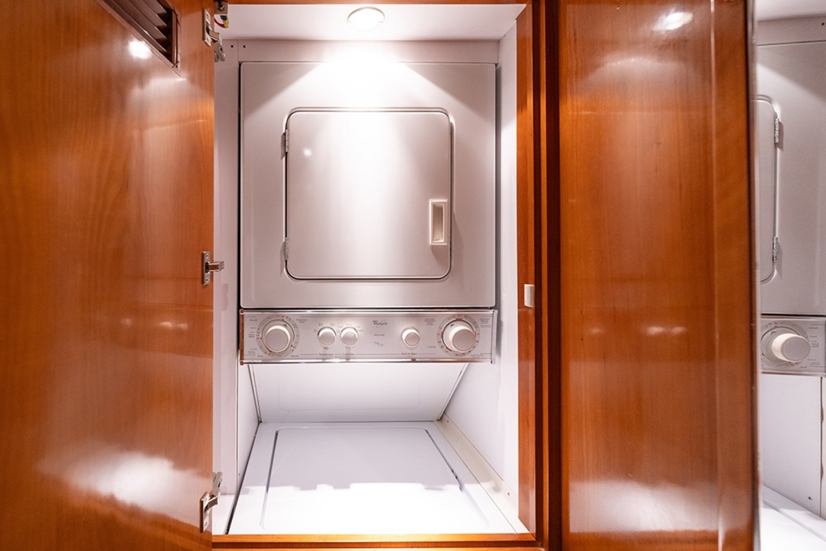 FRIENDSHIP 55ft Hatteras Yacht For Sale