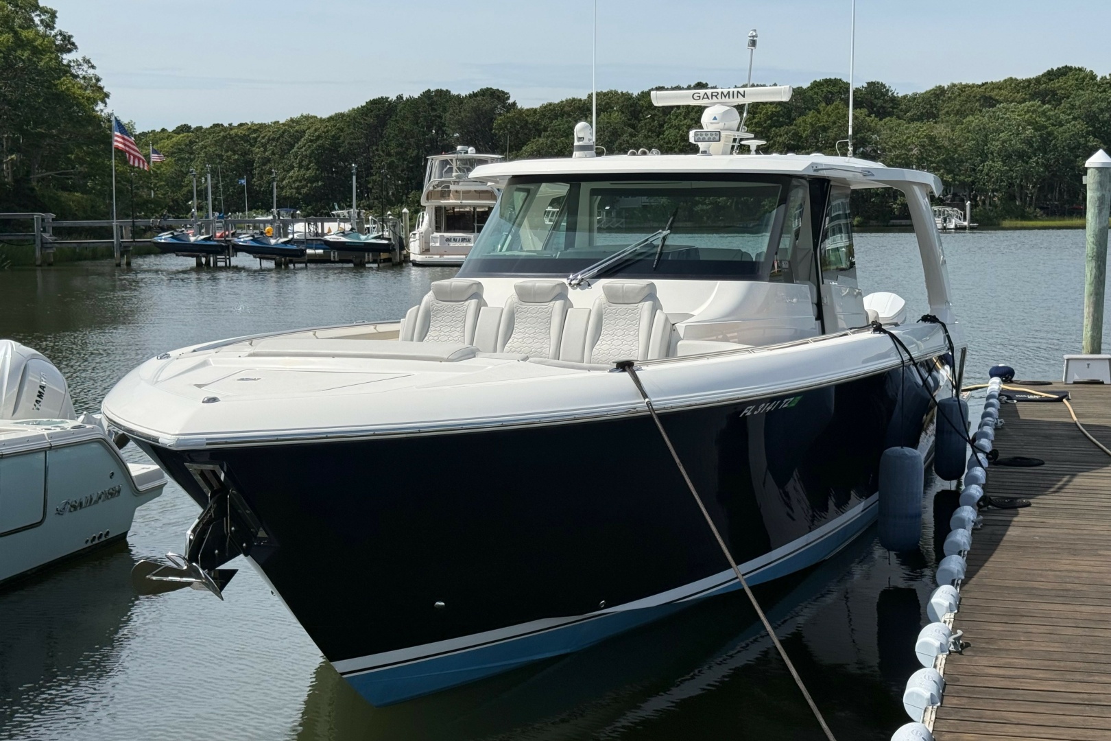2022 Tiara Yachts 48 LS