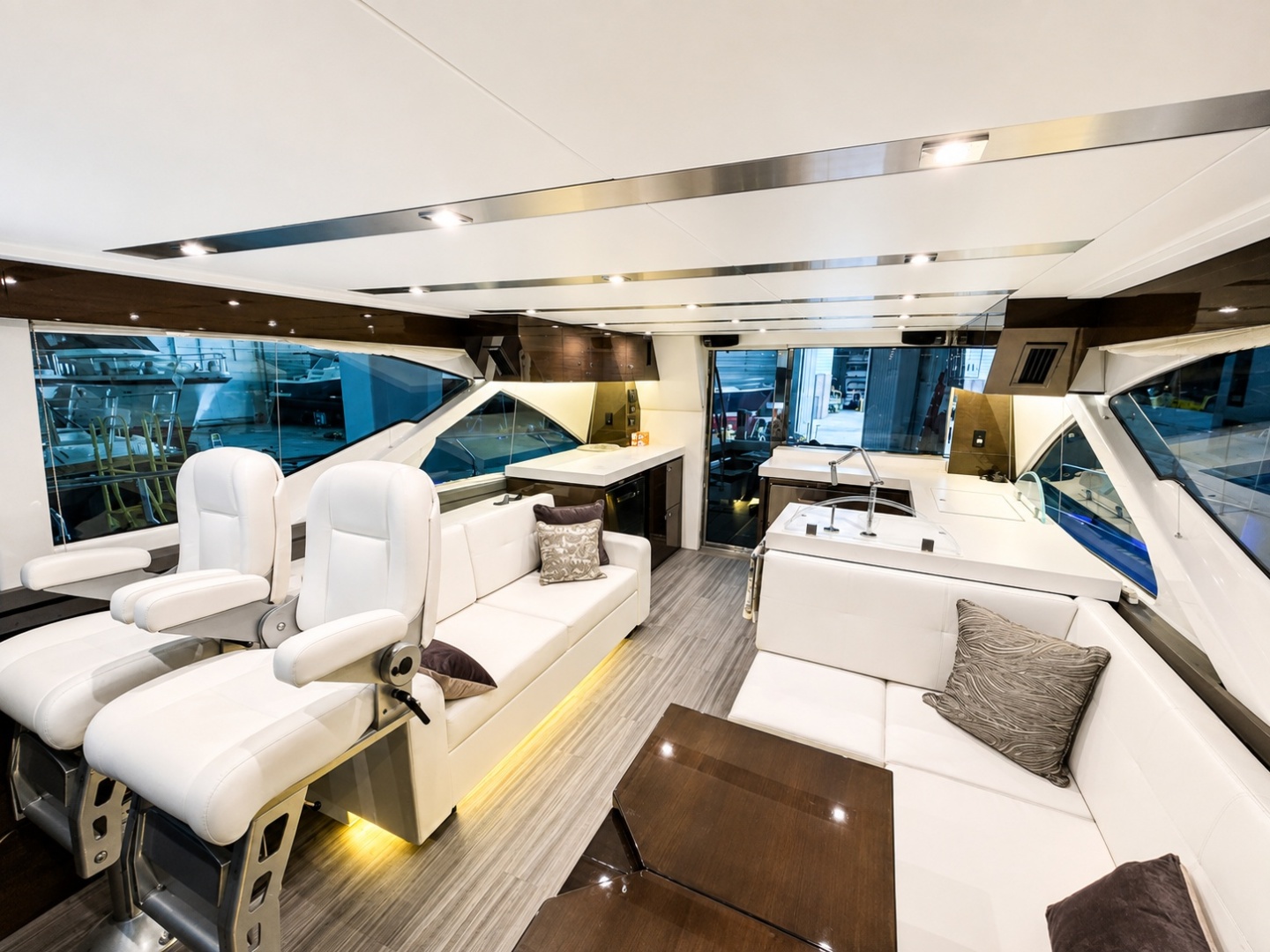 60ft Cruisers Yacht For Sale