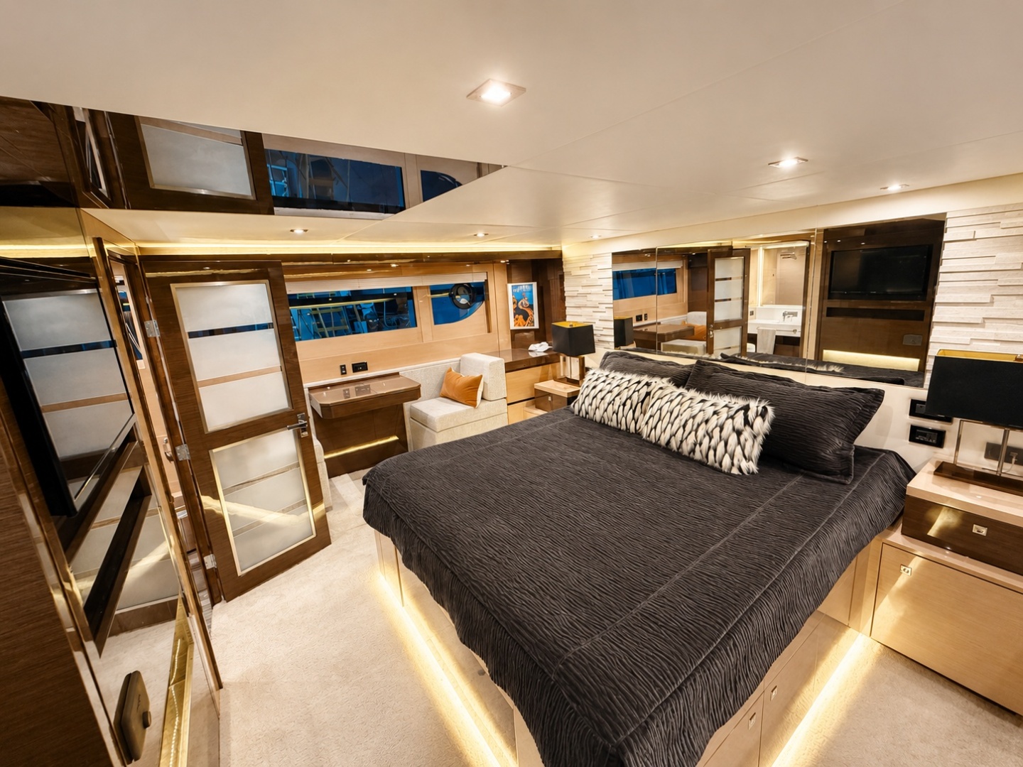 60ft Cruisers Yacht For Sale