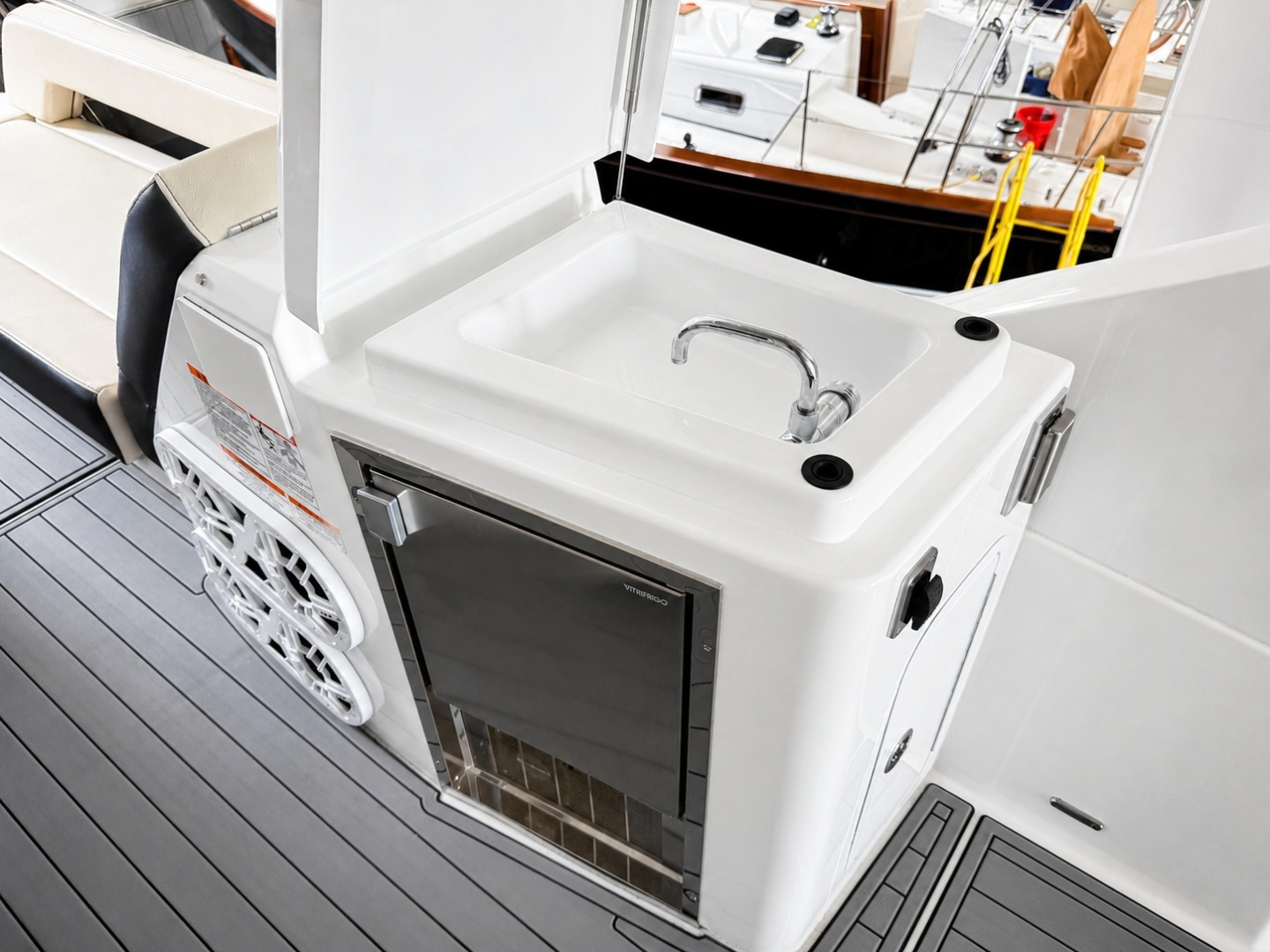 60ft Cruisers Yacht For Sale