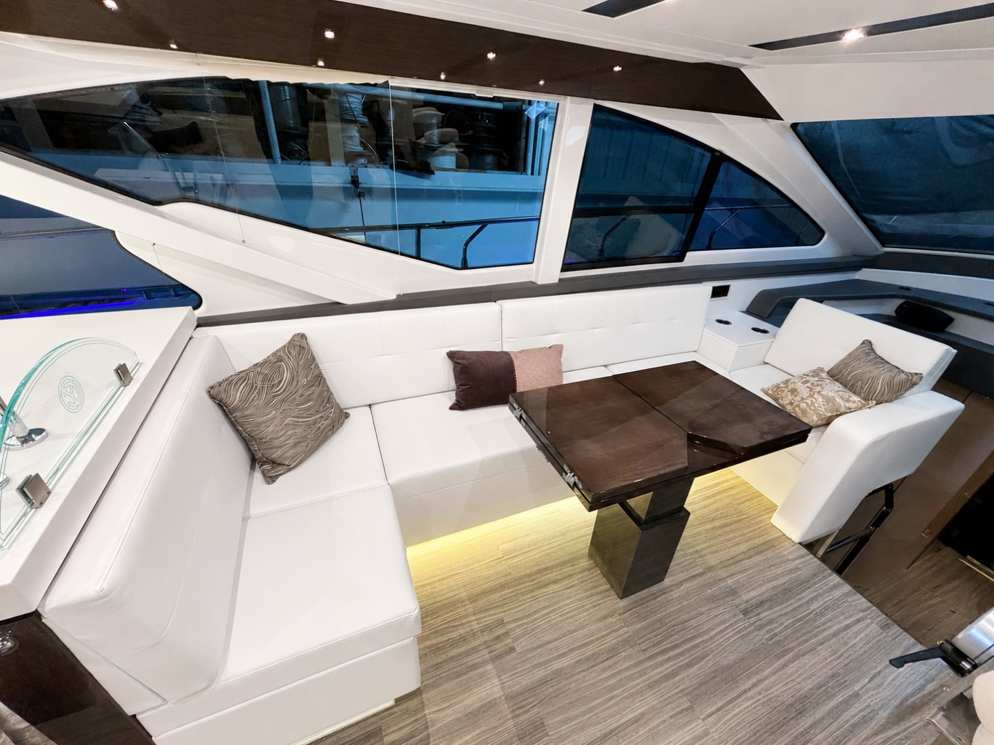 60ft Cruisers Yacht For Sale