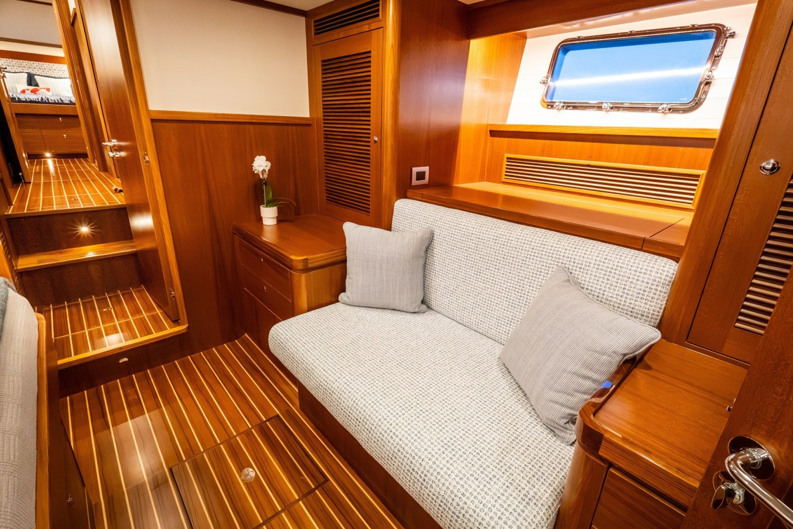 56ft Hunt Yachts Yacht For Sale 56ft Hunt Yachts Yacht For Sale