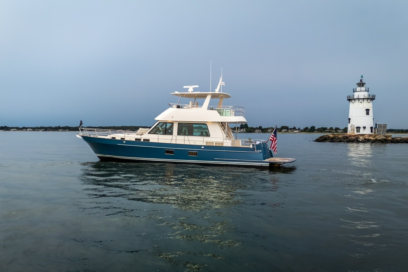 2027 Hunt Yachts 56 Flybridge