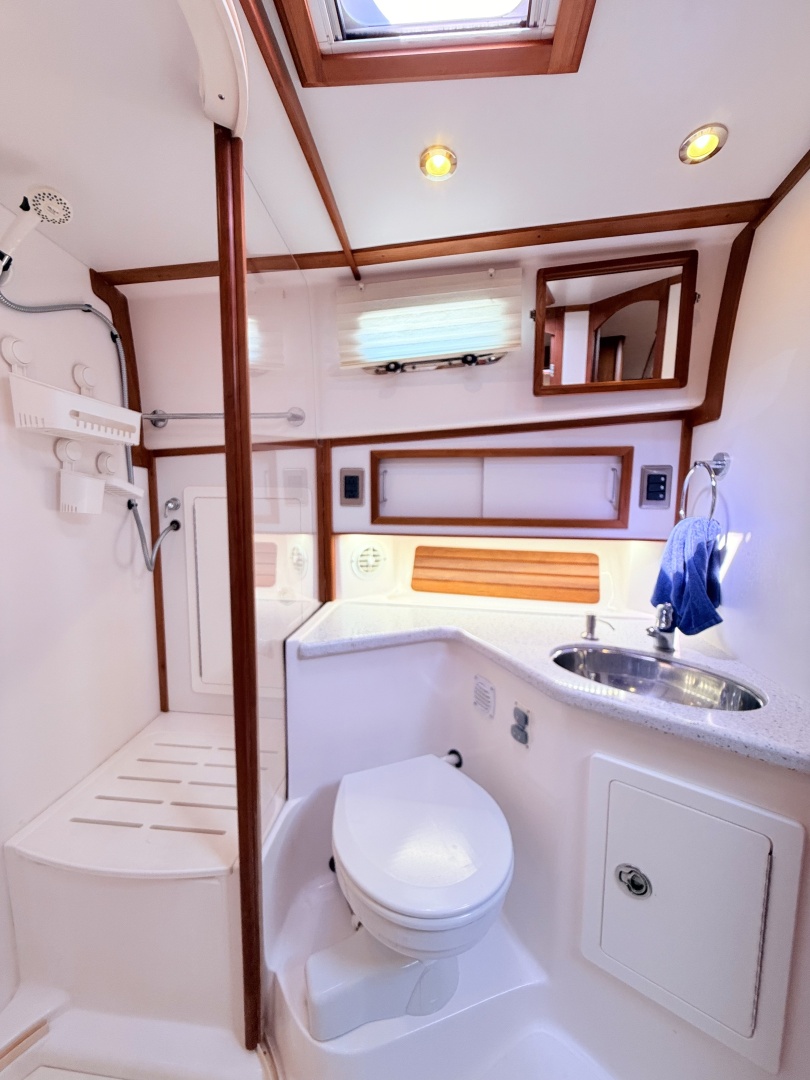 OFF PISTE 42ft Sabre Yacht For Sale