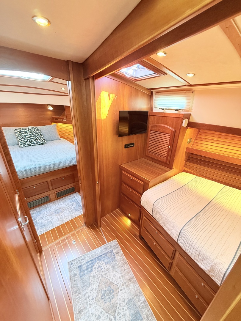OFF PISTE 42ft Sabre Yacht For Sale