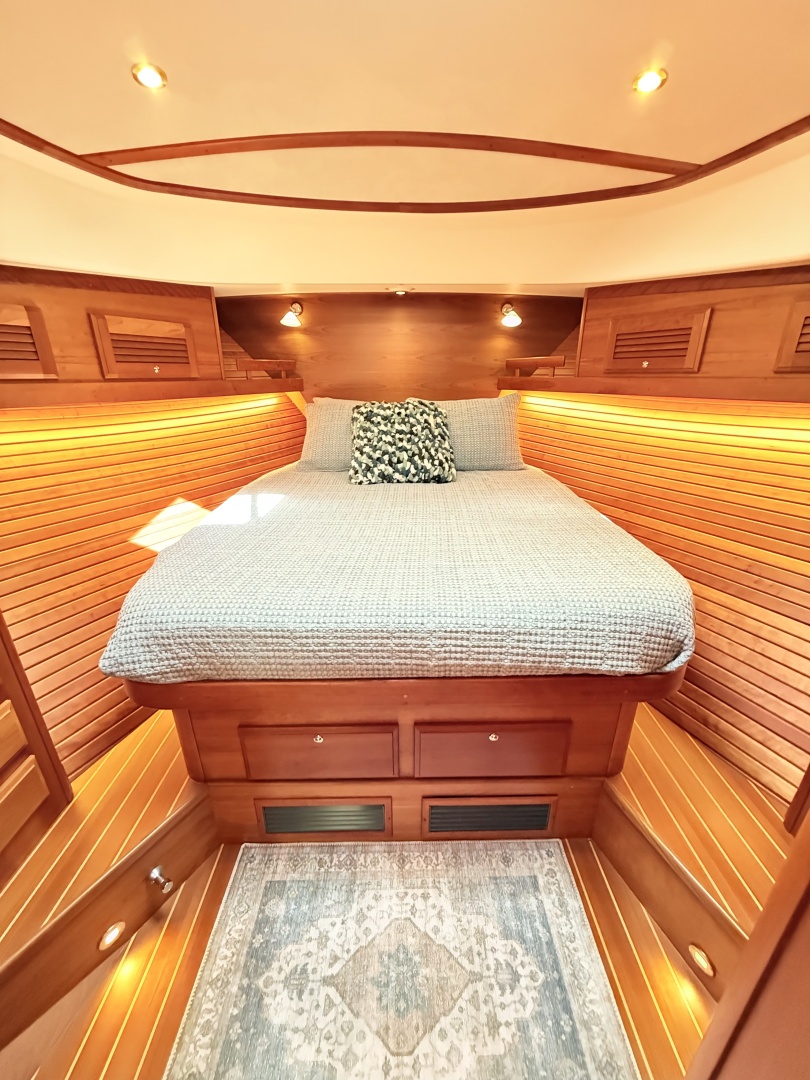 OFF PISTE 42ft Sabre Yacht For Sale