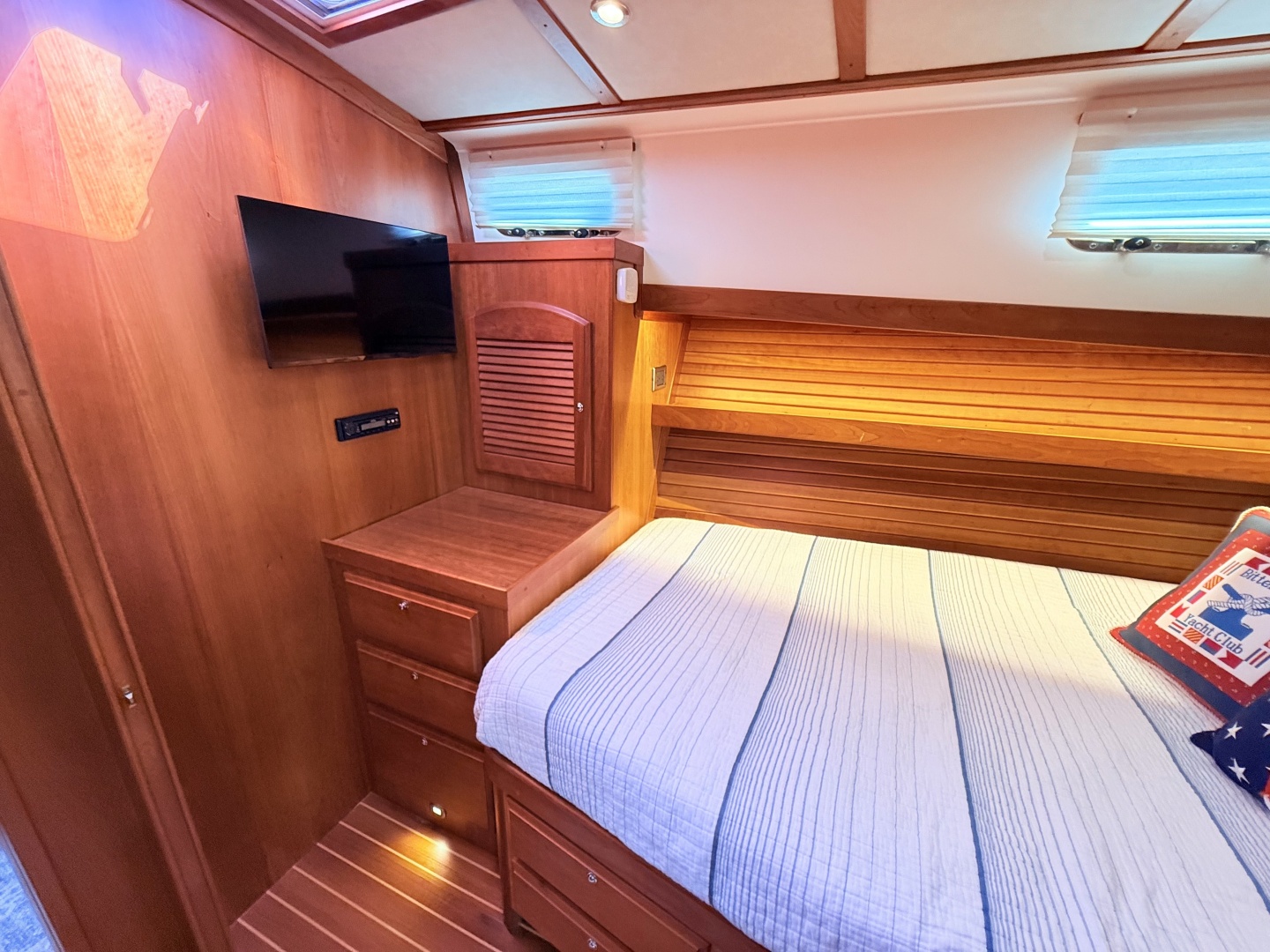 OFF PISTE 42ft Sabre Yacht For Sale