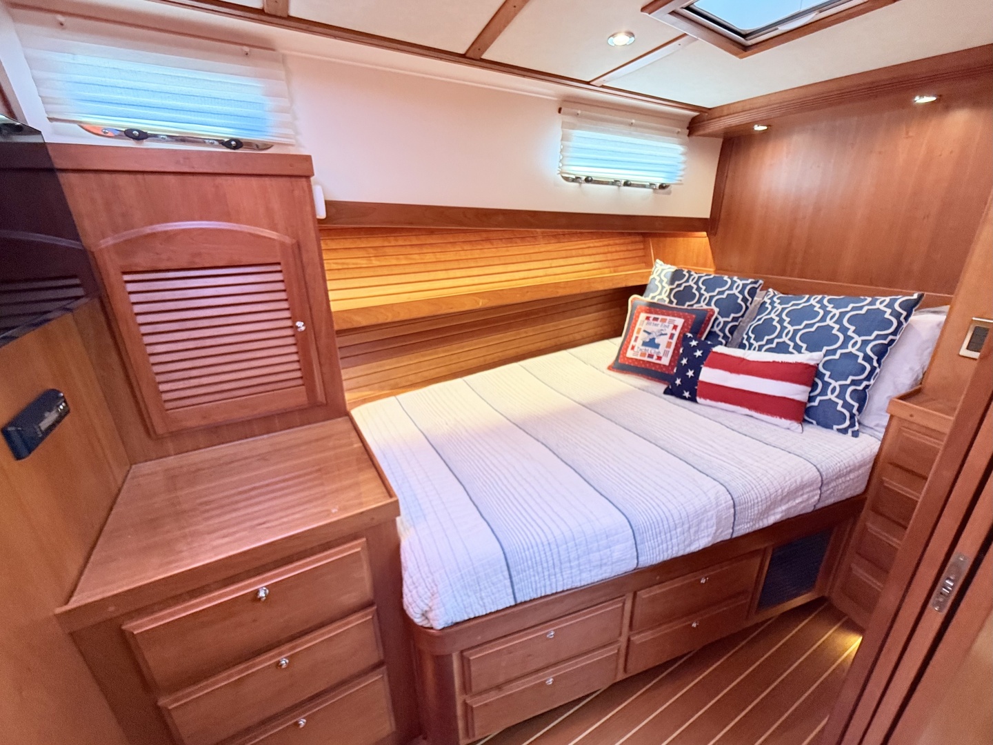 OFF PISTE 42ft Sabre Yacht For Sale