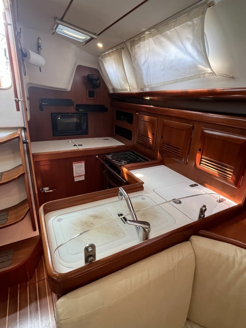 2006 Beneteau Oceanis 393