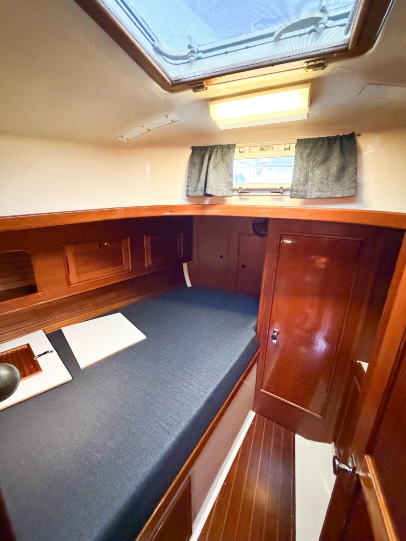33ft Nonsuch Yacht For Sale