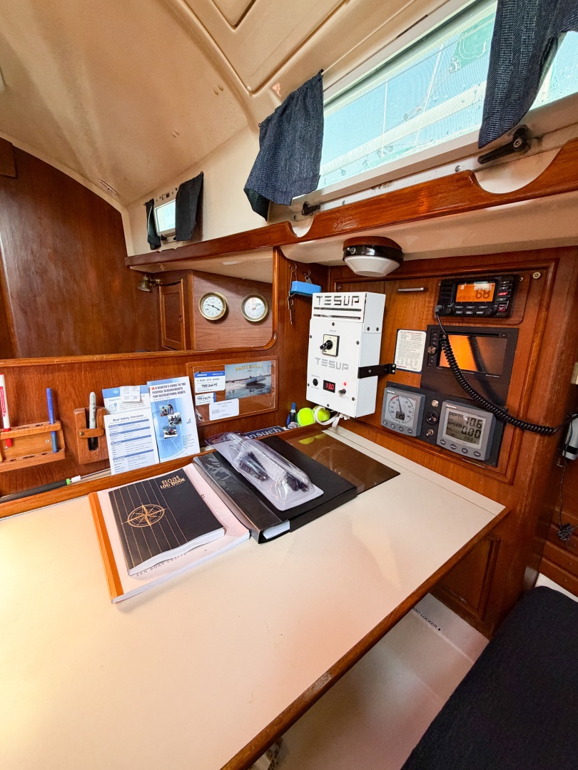 33ft Nonsuch Yacht For Sale