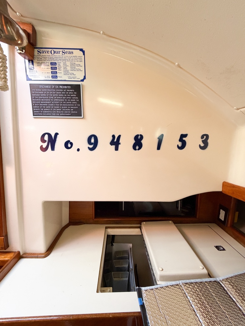 33ft Nonsuch Yacht For Sale