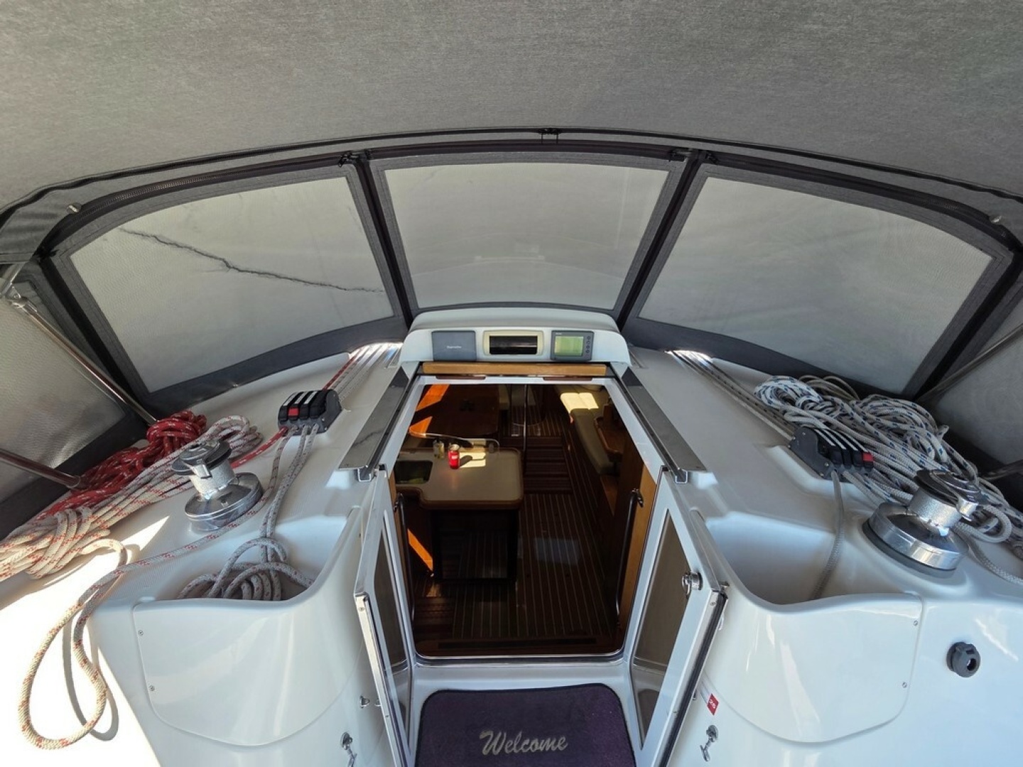 Pure Sterling 44ft Hunter Yacht For Sale Pure Sterling 44ft Hunter Yacht For Sale