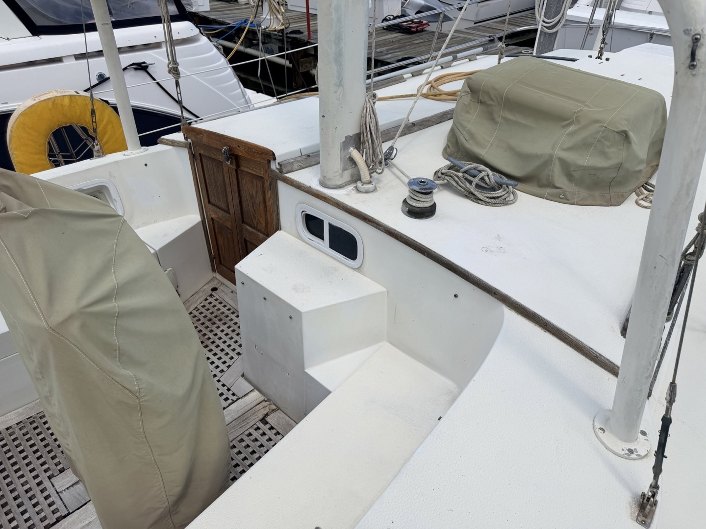 LONG SHOT 41ft Islander Yacht For Sale