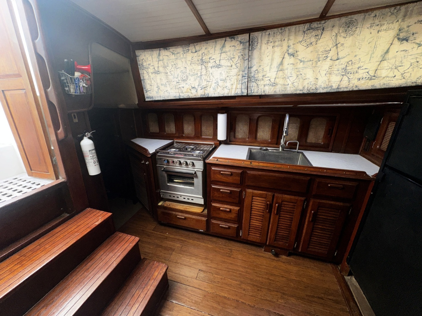 LONG SHOT 41ft Islander Yacht For Sale
