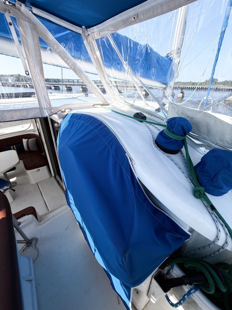 VIDIMUS 44ft Fountaine Pajot Yacht For Sale VIDIMUS 44ft Fountaine Pajot Yacht For Sale