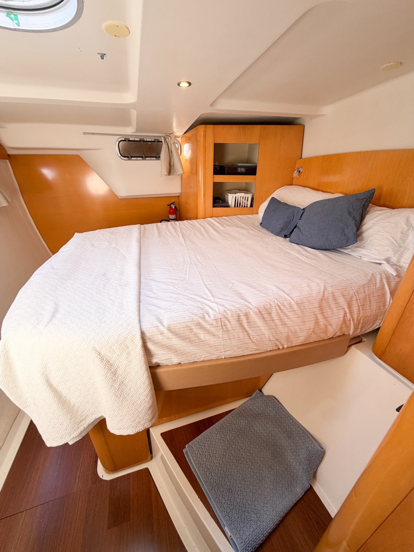 VIDIMUS 44ft Fountaine Pajot Yacht For Sale VIDIMUS 44ft Fountaine Pajot Yacht For Sale