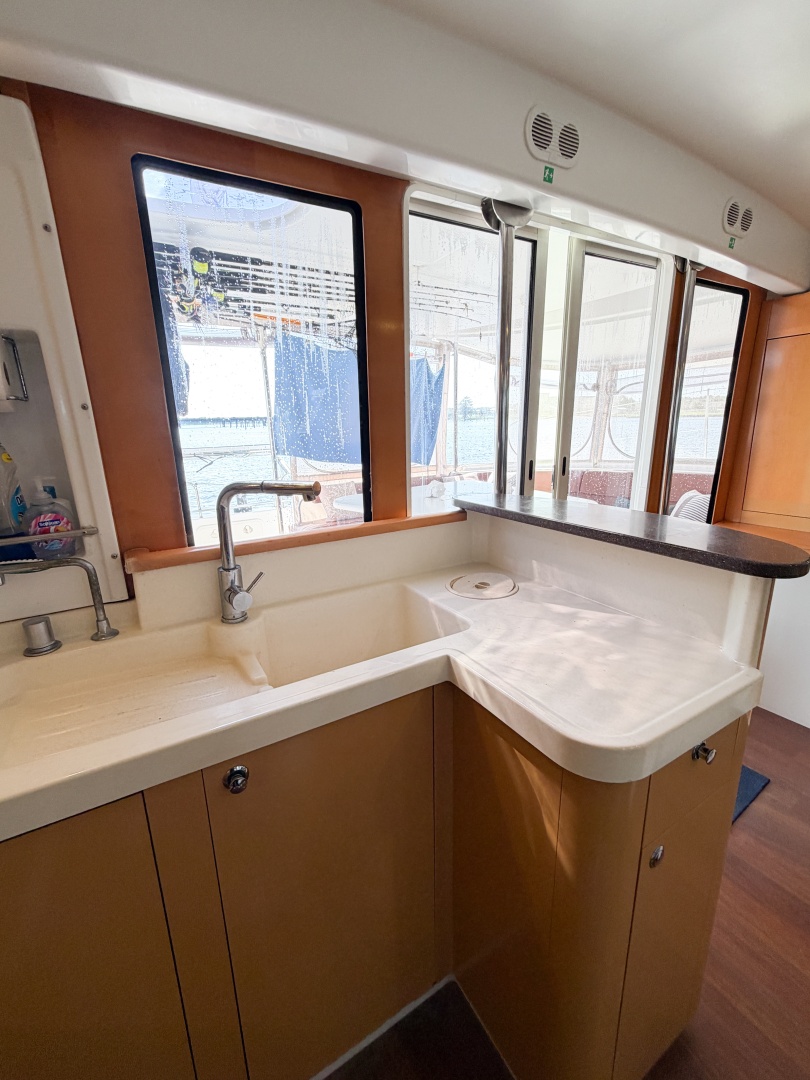 VIDIMUS 44ft Fountaine Pajot Yacht For Sale VIDIMUS 44ft Fountaine Pajot Yacht For Sale