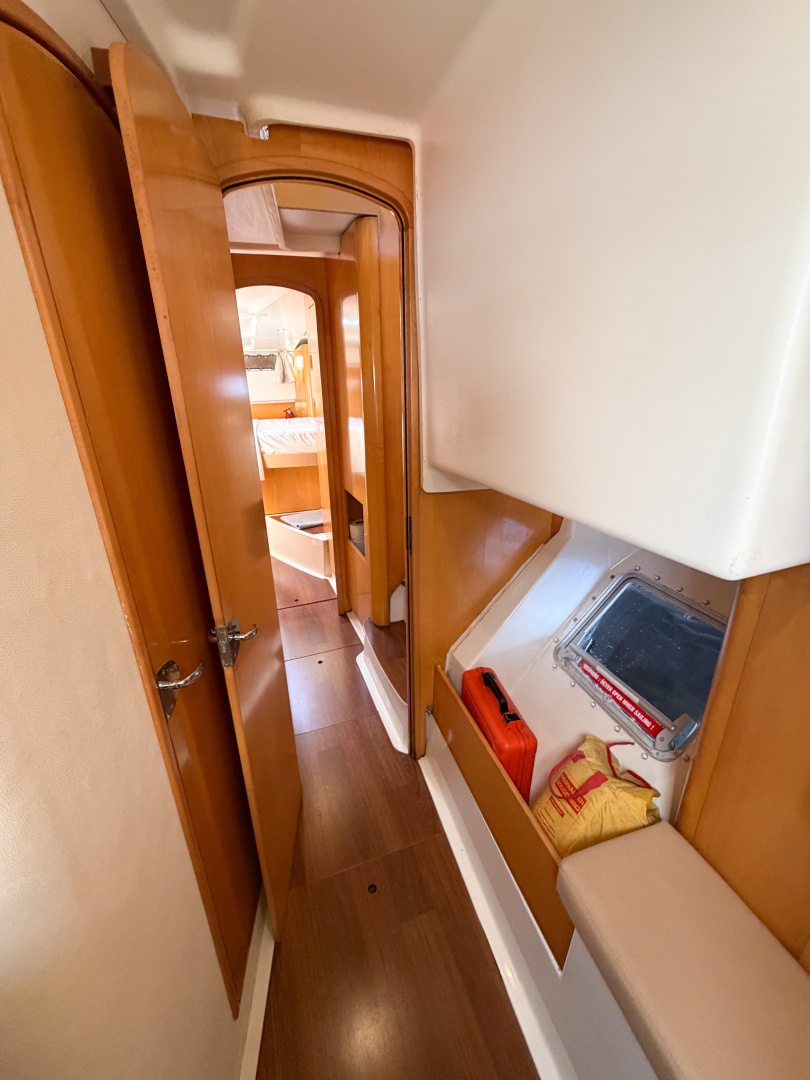 VIDIMUS 44ft Fountaine Pajot Yacht For Sale VIDIMUS 44ft Fountaine Pajot Yacht For Sale