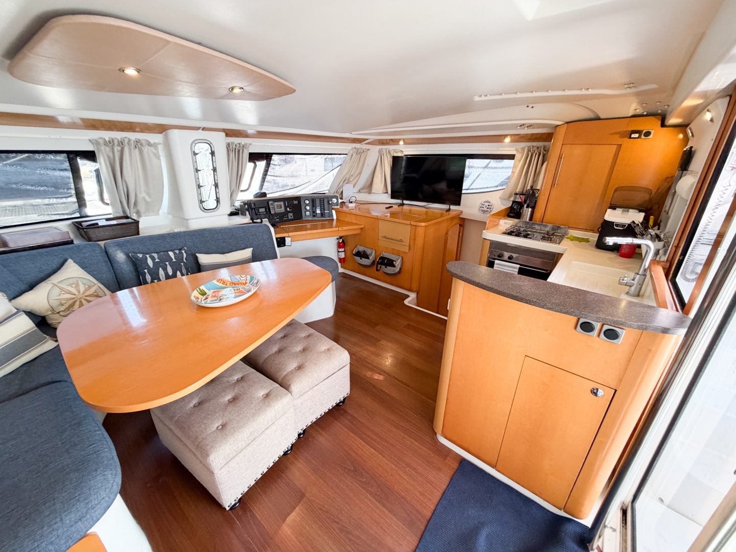 VIDIMUS 44ft Fountaine Pajot Yacht For Sale VIDIMUS 44ft Fountaine Pajot Yacht For Sale