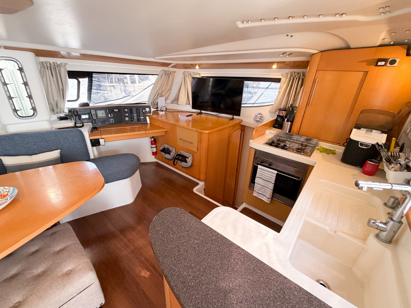 VIDIMUS 44ft Fountaine Pajot Yacht For Sale VIDIMUS 44ft Fountaine Pajot Yacht For Sale