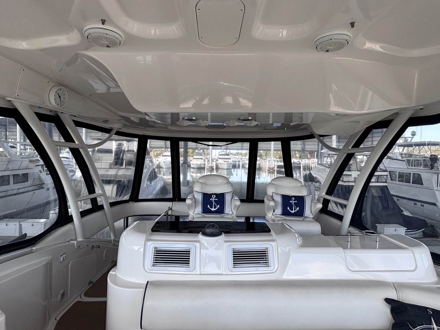 Sea Ray 550 SEDAN BRIDGE Yacht For Sale
