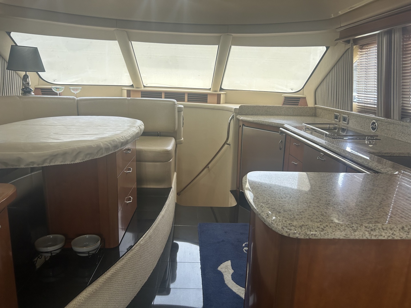 2005 Sea Ray 550 SEDAN BRIDGE