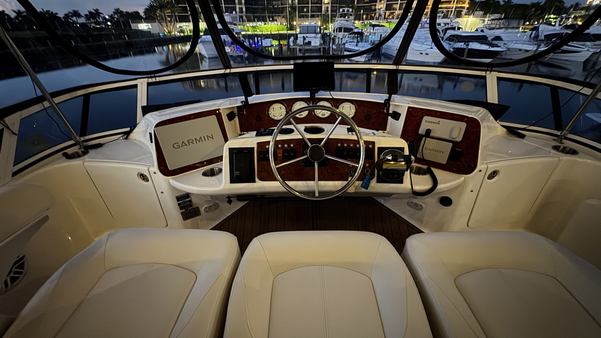 Flybridge Helm Station