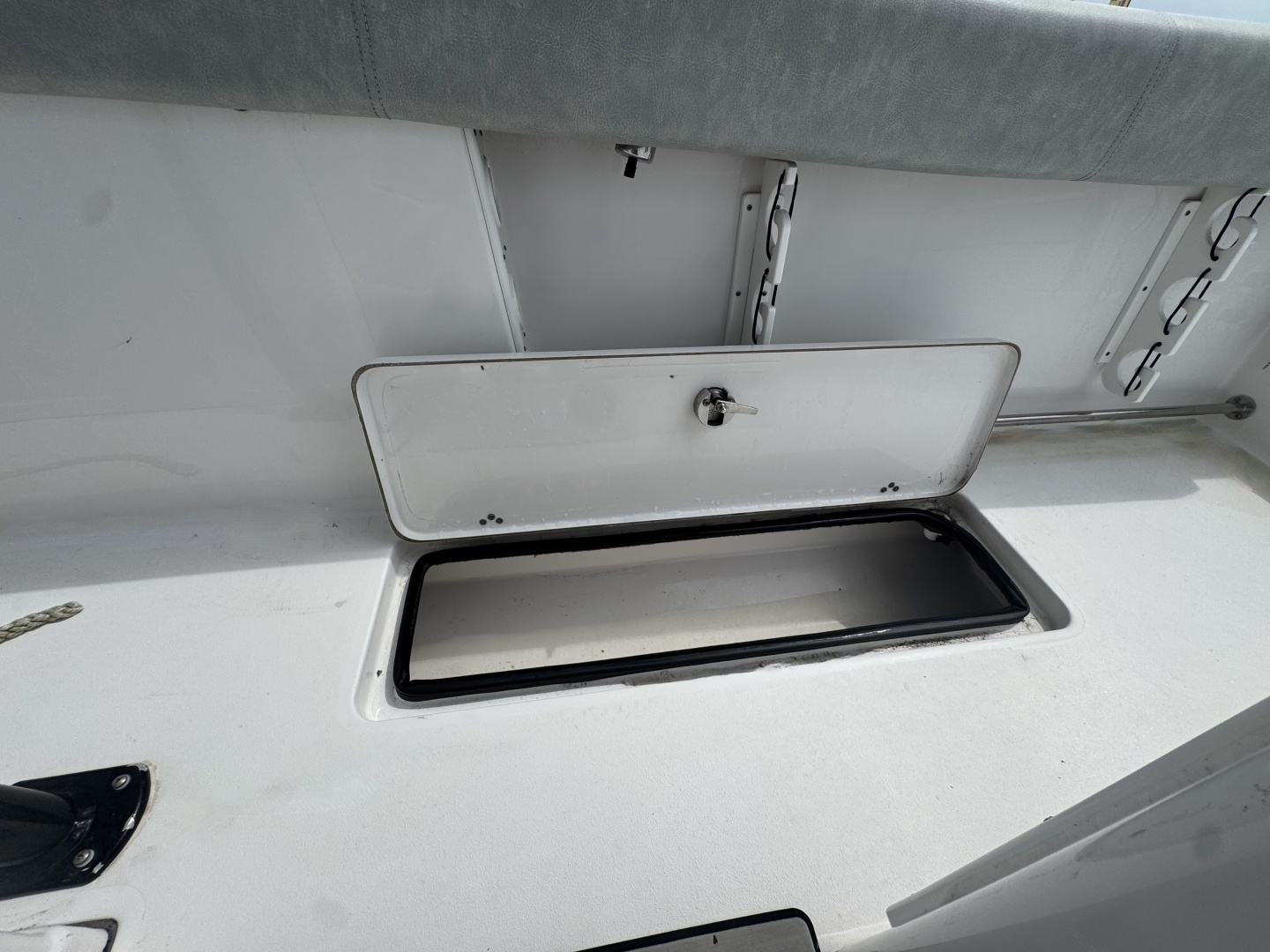 25ft Sportsman Yacht For Sale