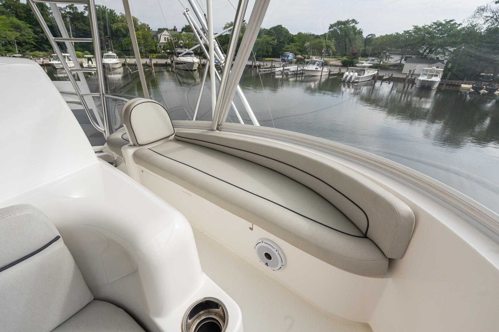 2022 Viking 48C