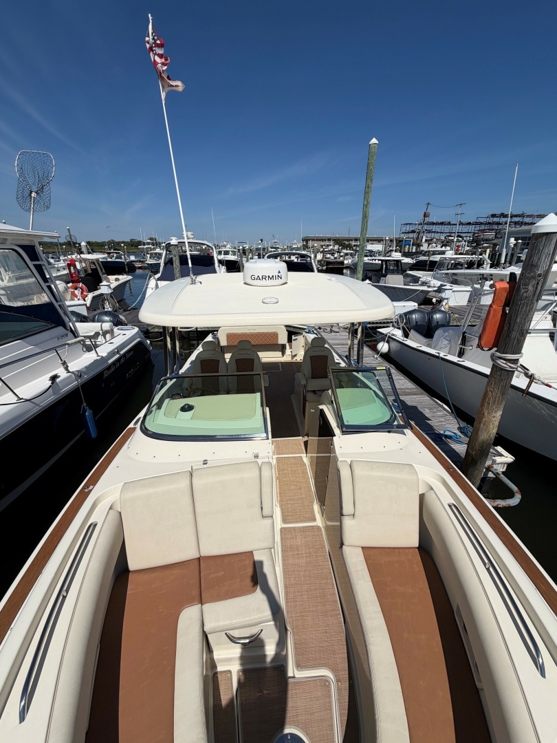 2018 Chris-Craft Calypso 30