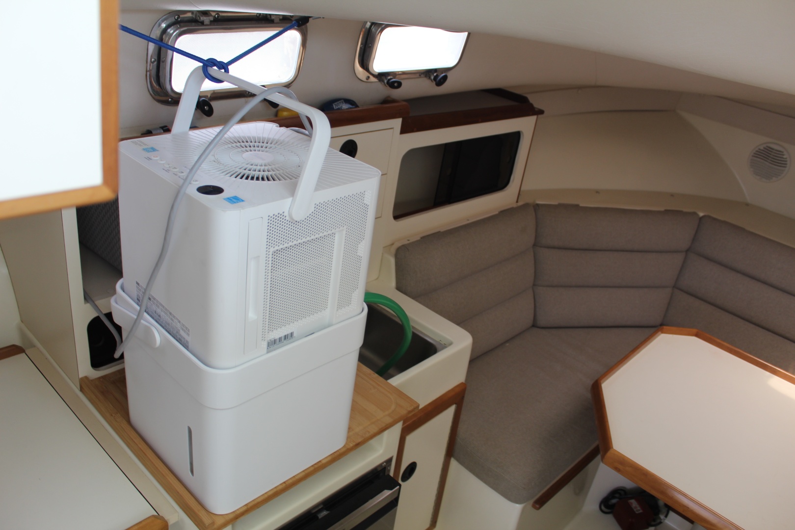 2001 Albin 28 TE