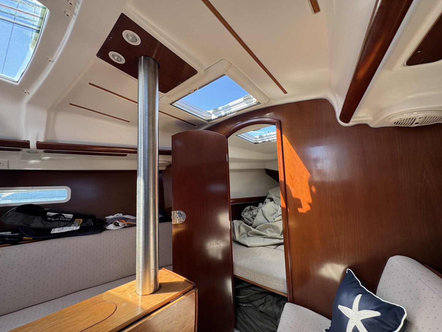33ft Beneteau Yacht For Sale