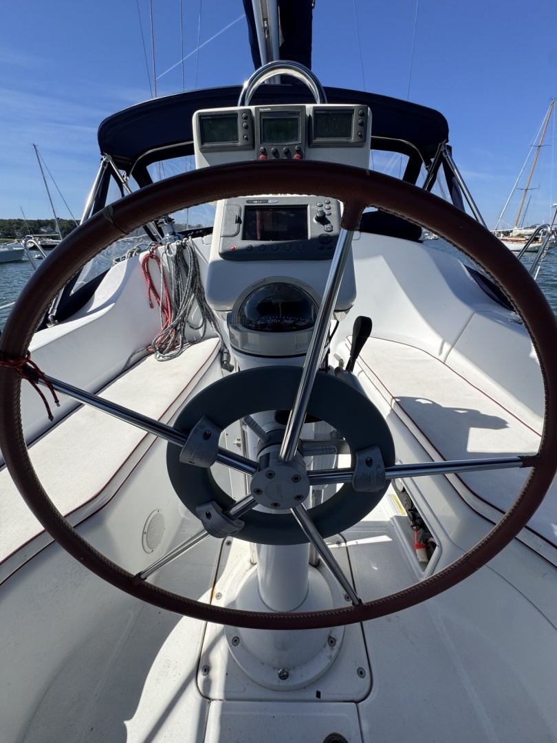 2004 Beneteau 
