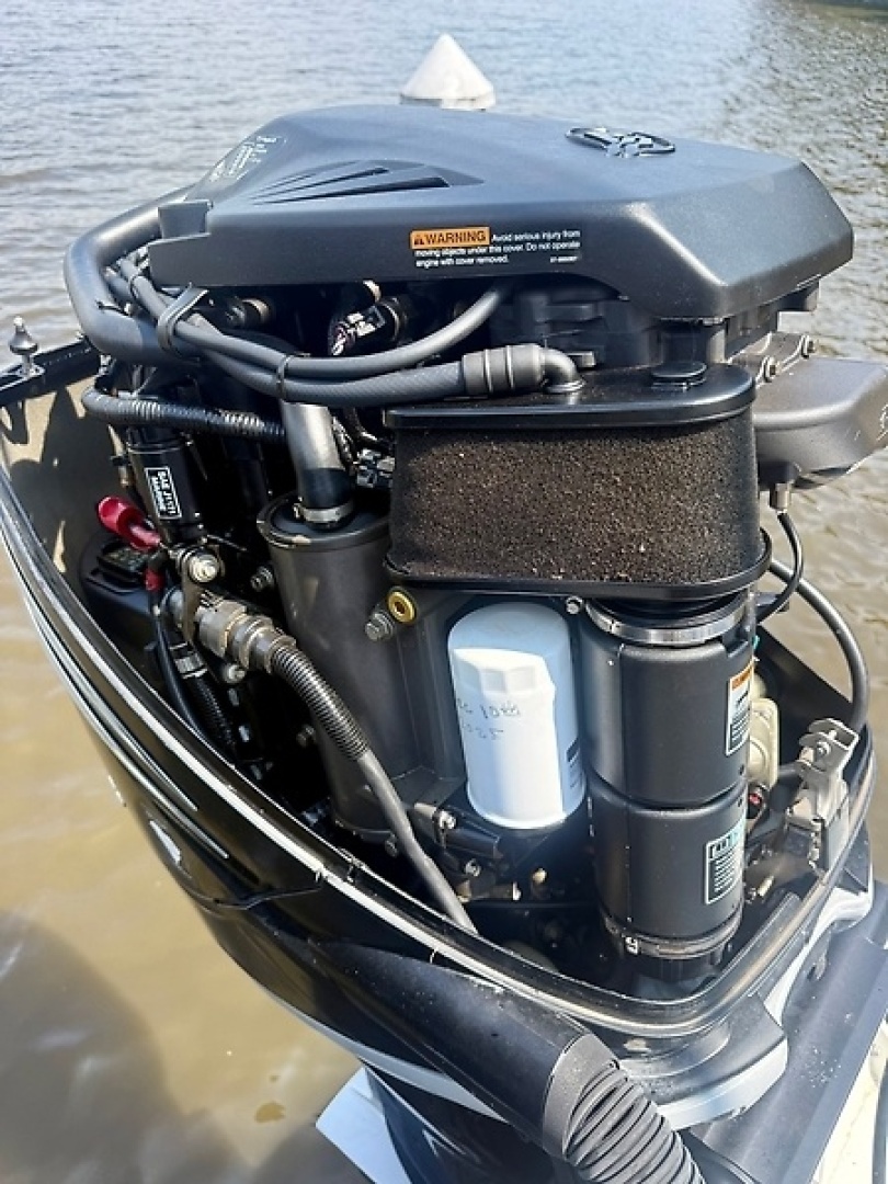 HOOKED ON A FEELING 32ft Jarrett Bay Yacht For Sale