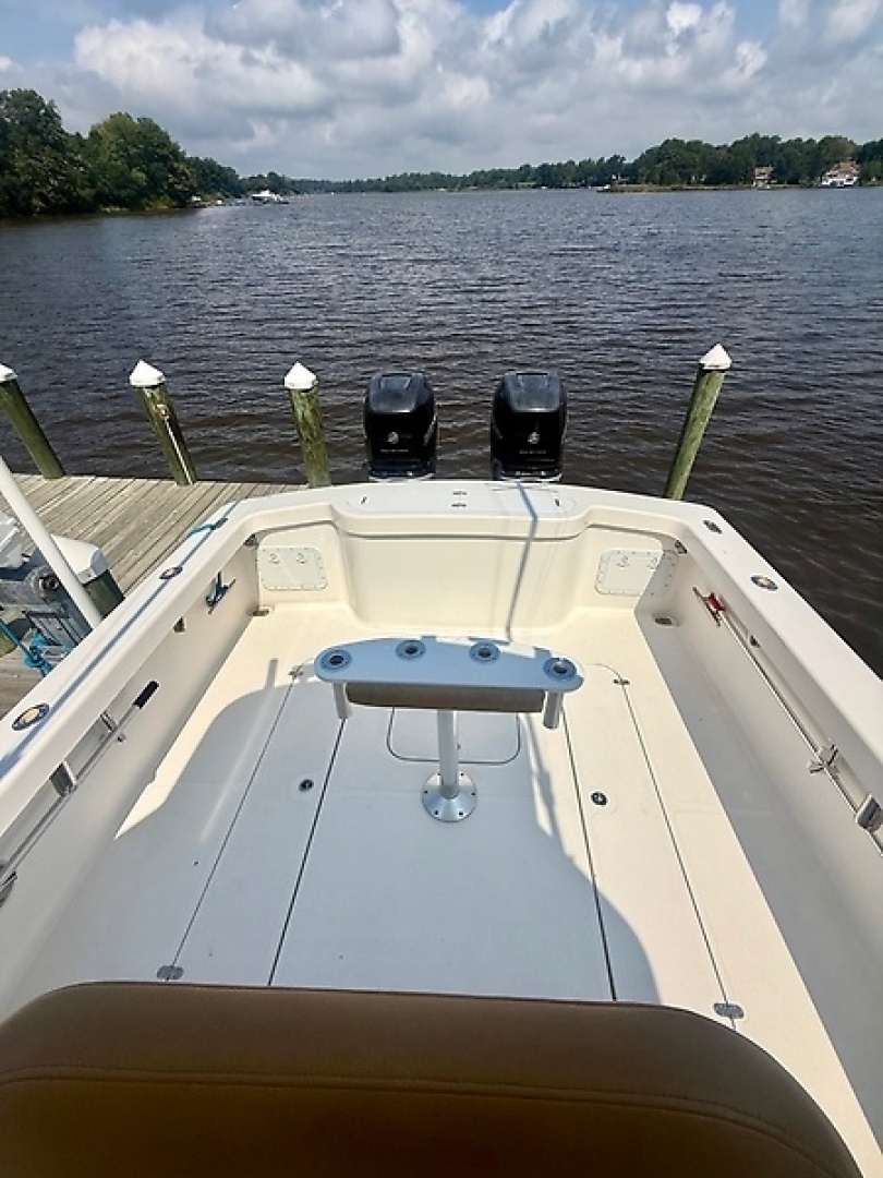 HOOKED ON A FEELING 32ft Jarrett Bay Yacht For Sale