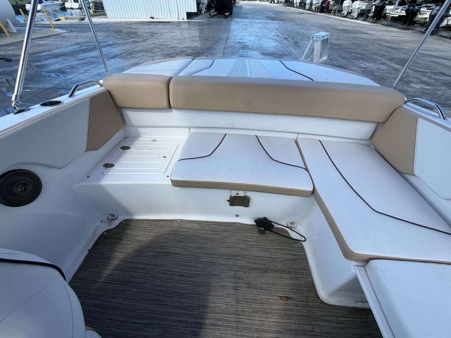 Wake N Lake 20ft Glastron Yacht For Sale Wake N Lake 20ft Glastron Yacht For Sale