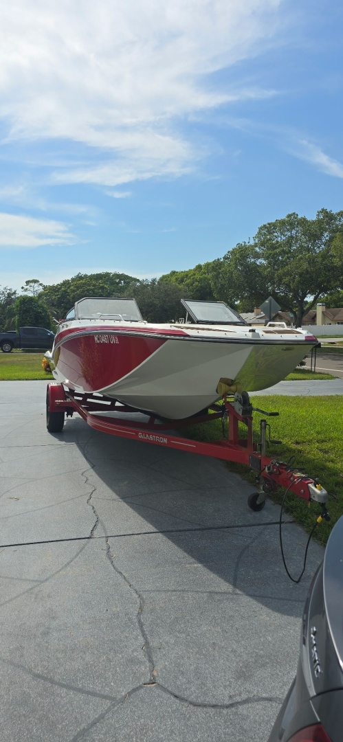 Wake N Lake 20ft Glastron Yacht For Sale Wake N Lake 20ft Glastron Yacht For Sale