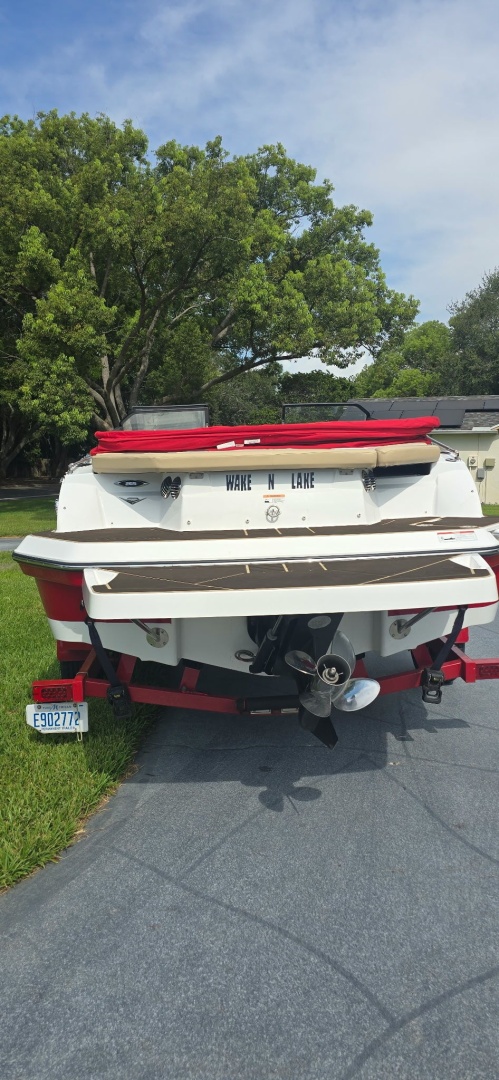 Wake N Lake 20ft Glastron Yacht For Sale Wake N Lake 20ft Glastron Yacht For Sale