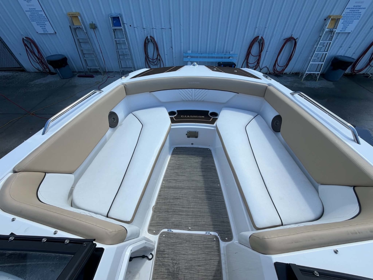 Wake N Lake 20ft Glastron Yacht For Sale Wake N Lake 20ft Glastron Yacht For Sale