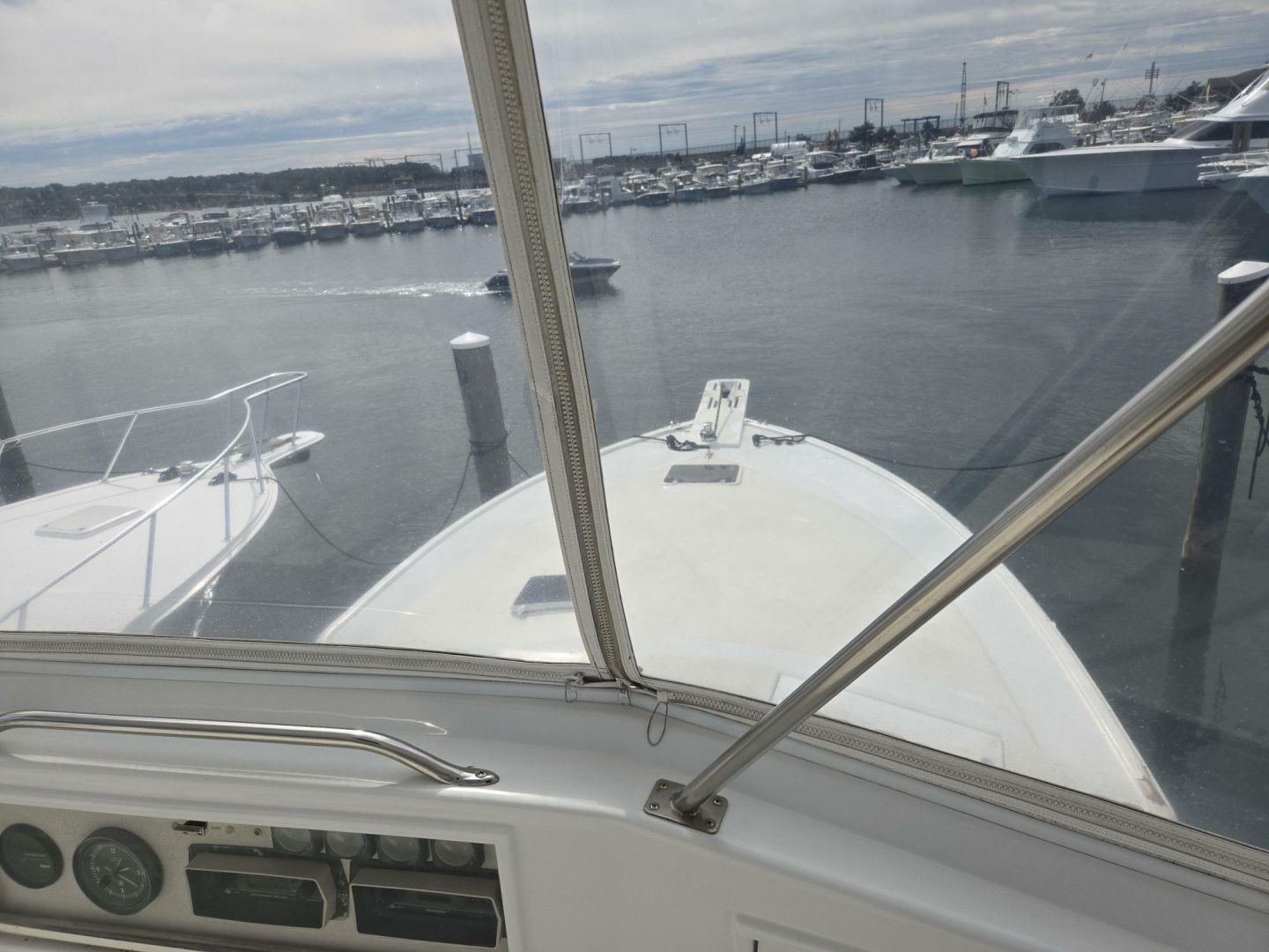 WHITE LIGHENING 42ft Ocean Yachts Yacht For Sale WHITE LIGHENING 42ft Ocean Yachts Yacht For Sale